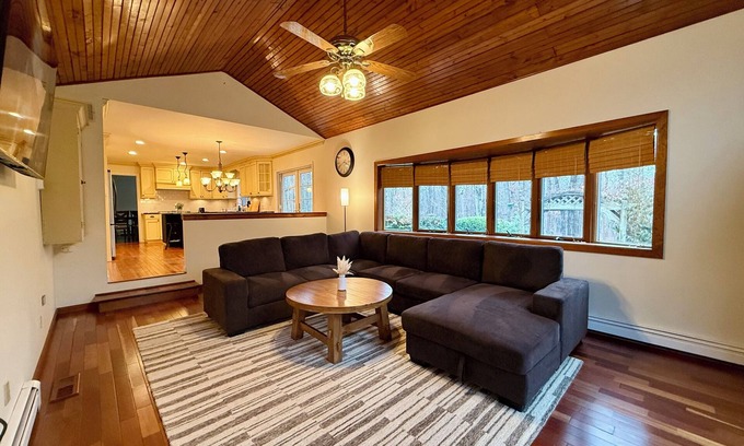 Galloway Maison | Secluded 3-Acre Retreat – Private King Suite, Full Kitchen, Near Atlantic City!