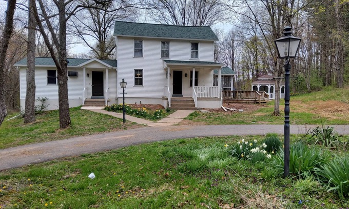 Laurelton Maison | Secluded 4-Bedroom house on wooded waterfront property adjoining Penn's Creek.