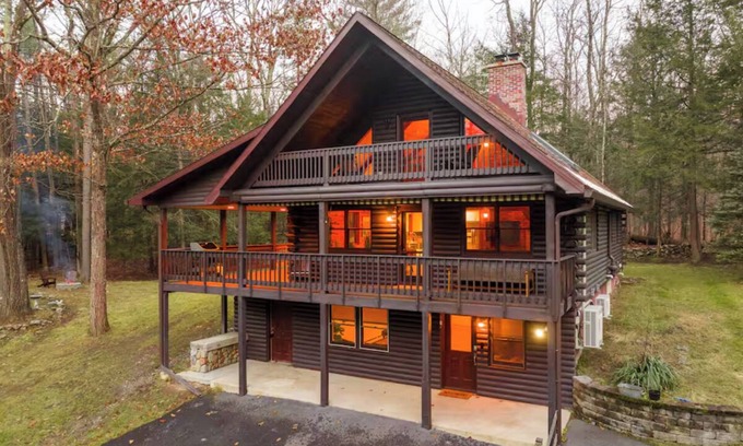 Town of New Baltimore Cabine | Secluded A-Frame Cabin: Hot tub, Views, EV charger