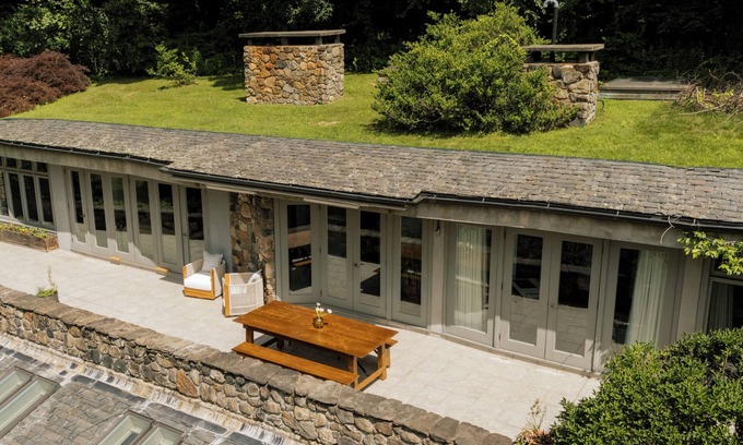 Roxbury Maison | Secluded Architectural gem in the heart of Roxbury - Modern, Chic & Dreamy Pool