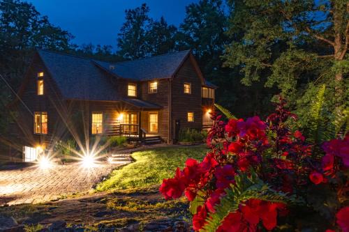 Edmond Maison | Secluded but 5 minutes to New River Gorge Bridge