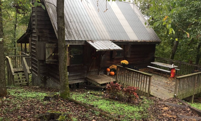 Huntsville Maison | Cabane isolée sur la rivière Kings à Marshall Ford. Privé et belle rivière