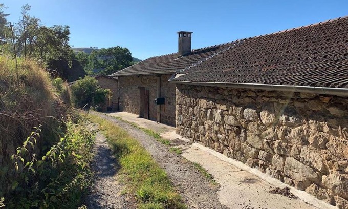 Desaignes Maison | Secluded & Charming Gîte Surrounded by Nature