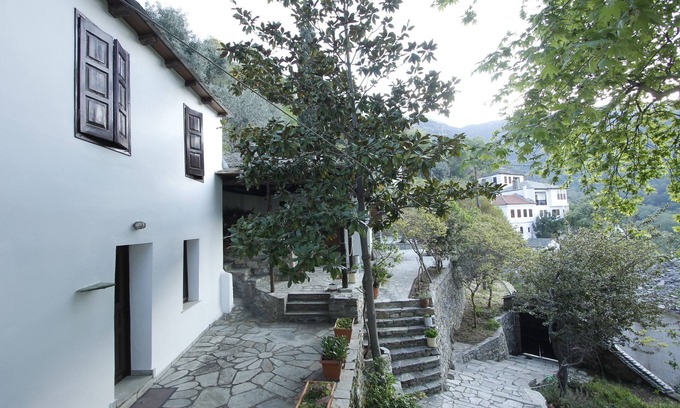 Makrynitsa Maison | Secluded cottage & guesthouse in the mountains