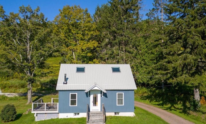 De Lancey Maison | NEW Chambers Hollow Cottage 85 Acres 3BR Retreat