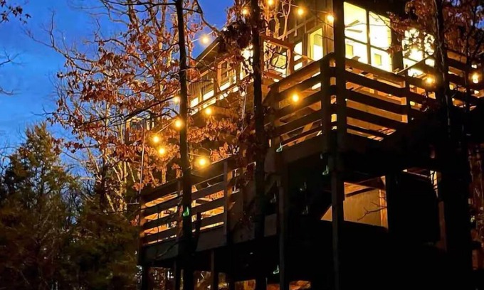 Conway Cabine | Secluded Dragonfly Treehouse - You will forget you are minutes from the city