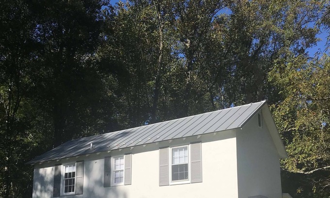 The Plains Cottage | Frog Cottage: A Secluded, Getaway in VA Horse Country Near Middleburg