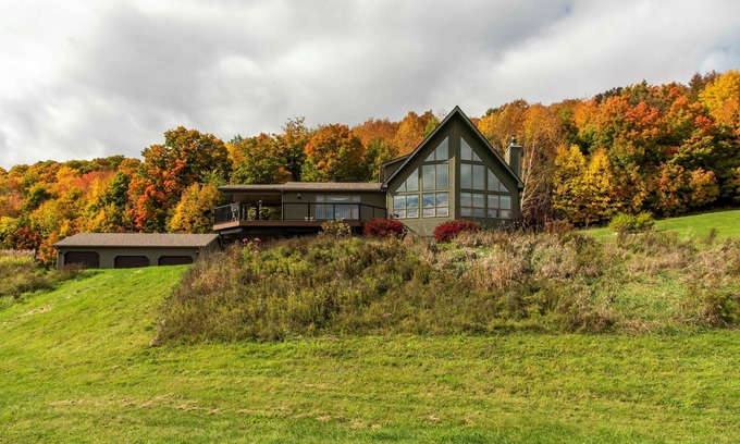 Grey Highlands Maison | Secluded Home on Acreage with Scenic Views