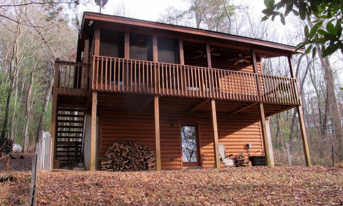 Mineral Bluff Cabine | Isolé chalet de montagne, en fauteuil roulant / fauteuil roulant électrique accessible