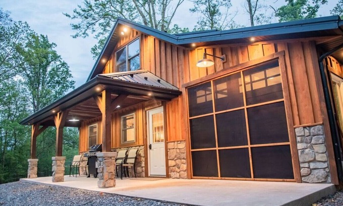Dewart Cabine | Mountainside Cabin