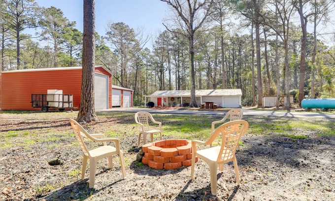 Newport Maison | Secluded Newport Getaway w/ Fire Pit & Grill!