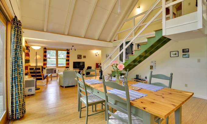 Reeders Maison | Maison isolée w / Deck sur Stream-Mins to Camelback!