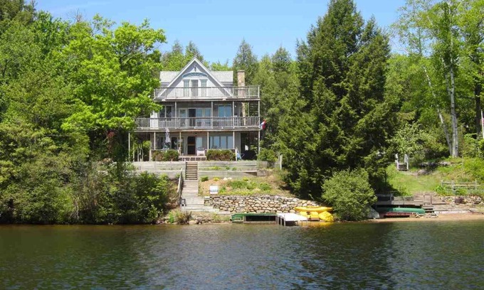 Rindge Maison | Secluded, Stunning Lakefront Home