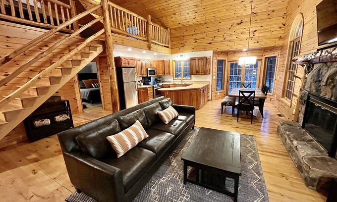 Tustin Cabine | Secluded Tustin Cabin with Fire Pit and Hiking Trails