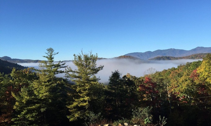 Spruce Pine Maison | Secluded / Views / Trails / Cave /Blue Ridge Pkwy