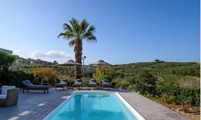 Heraklion Villa | Secluded Villa with Pool in Heraklion
