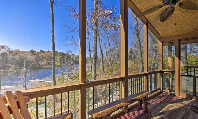 Luck Maison | Secluded Waterfront Cabin on hiking trails! Lake on one side river on the other.