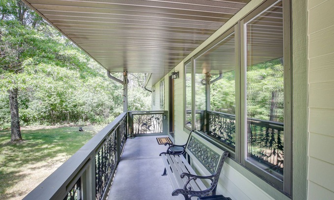 Pine River Maison | Secluded Wautoma Home w/ Fire Pit!