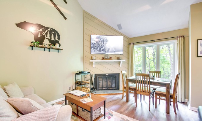 Wintergreen Copropriété | Second-Floor Condo w/ Community Pool Access!
