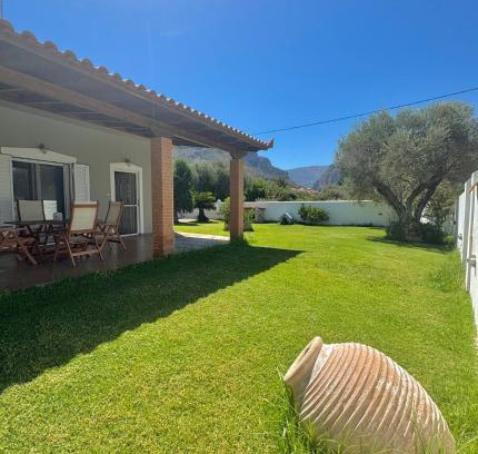 Diakofto Appartement | Secret Garden