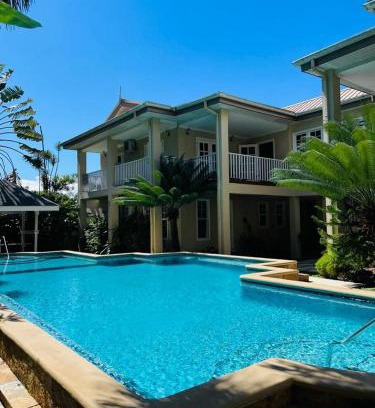 Lowlands Cabine | Secret Garden Guest House