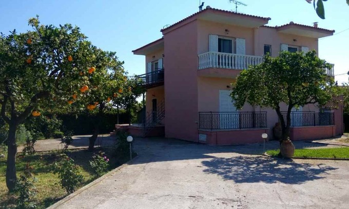 Temeni Maison | SECRET GARDEN HOUSE - UN PETIT PARADIS À 1,5 KM DE LA MER À 3 KM DE LA VILLE