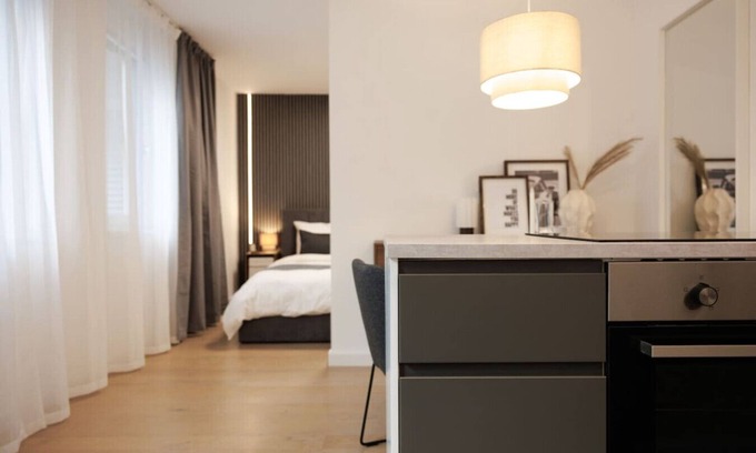 Brigittenau Appartement | Secret Garden Suite with Terrace, 10 min to Center