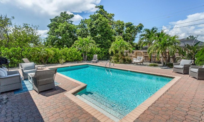 Naples Park Maison | Secret Splash