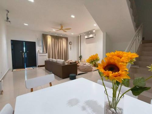 Malacca City Maison | SecreteGarden627 3 storey 5r4b PartyHome 12-20pax