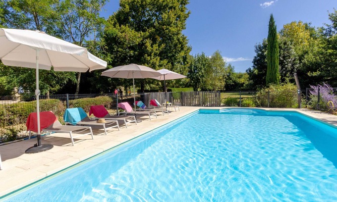 Bourgougnague Maison | Secure gated and fenced pool, quiet rural location, Air Con. Near historic towns