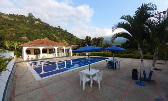 Tena Hôtel | Sede campestre PEÑA NEGRA