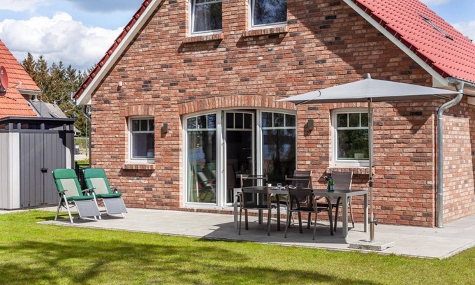 Warin Maison | Seeblick Warin - Very high quality vacation home directly on Lake Warin