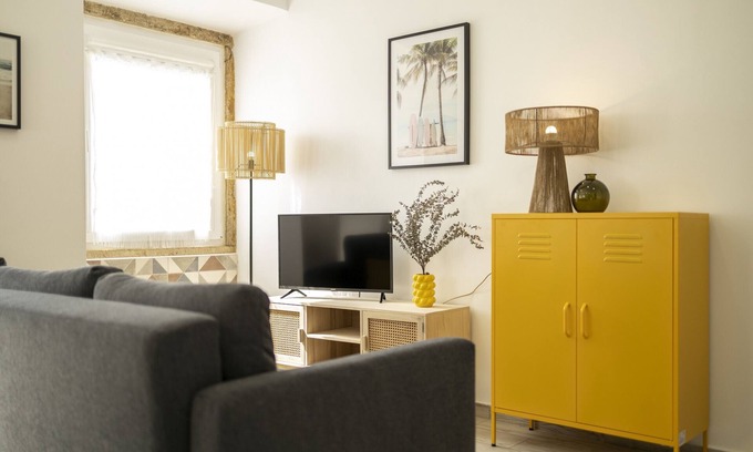 Arrentela Appartement | Appartement au bord de la rivière dans la baie de Seixal. 4 personnes. Vélos sont disponibles.