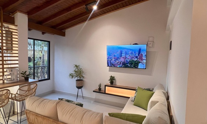 Santa Fe Appartement | SELECT Medellin-302-1-bedroom apartment with AC and WiFi in charming Medellín