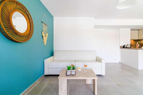 La Faviere Appartement | SELECT'soHOME - Appartement à deux pas de la plage de La Favière avec parking privé ! - ILOA-C11