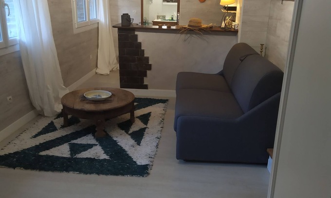 Saint-Andre-de-Valborgne Appartement | SELF-CONTAINED STUDIO IN THE HEART OF THE CEVENNES WITH PRIVATE WATERFALL