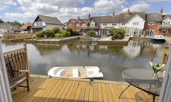 Hoveton Cottage | Self Catering 3 Bedroom Sunset Haven à Wroxham, Norfolk, Norfolk Broads, Eng