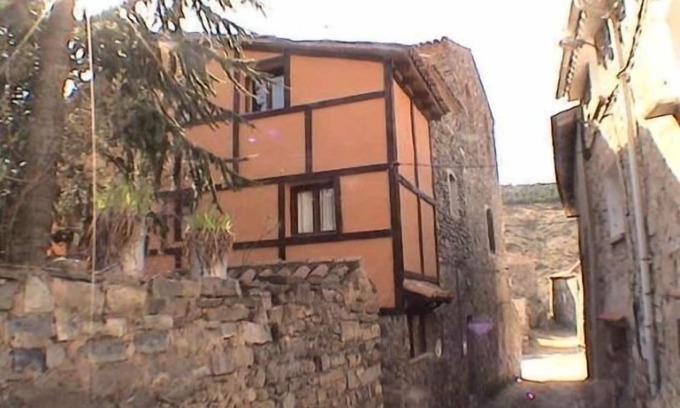 Navalsaz Cottage | Gîte La Colmena pour 6 personnes
