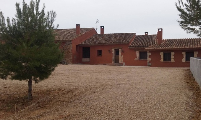 Torrelles de Foix Cottage | Gîte Can Cruset Agroturisme pour 16 personnes