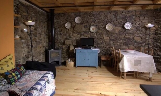 Sabugal e Aldeia de Santo Antonio Cottage | Gîte Palheiros do Castelo pour 2 personnes