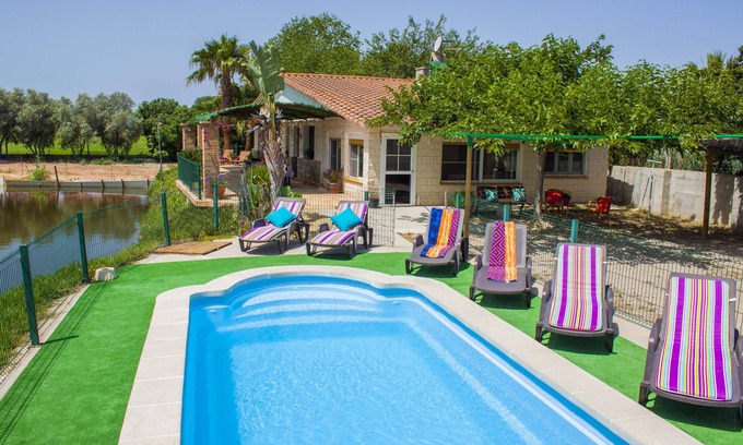 Riumar Cottage | Cottage avec piscine privée, wifi gratuit, aire de jeux, à 1,8 km de la plage