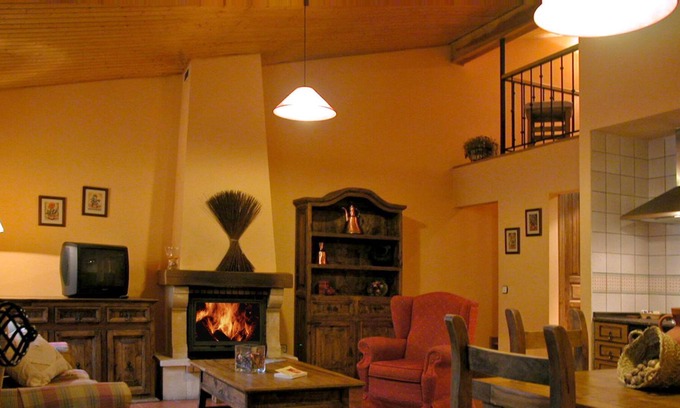 Rascafria Cottage | Duplex rural (location complète) pour 2 personnes avec cheminée. À Rascafría