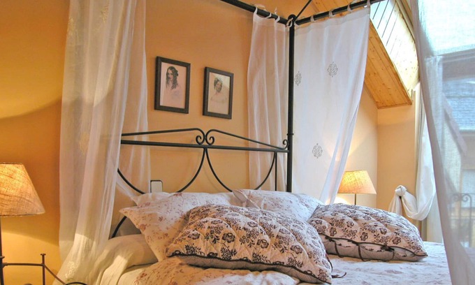 Rascafria Cottage | Ajustement romantique. rural (location complète) pour 2 avec cheminée. À Rascafría