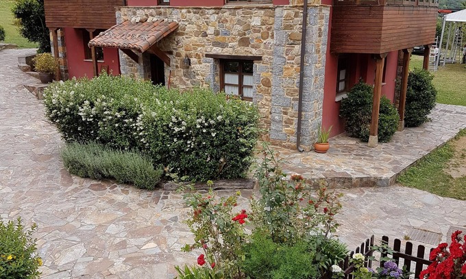 Quiros Cottage | Gîte Valle de Bueida pour 4 personnes