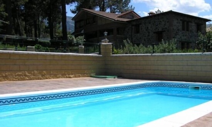 Navaluenga Cottage | Gîte Venero Claro, Agua Clara y la Fontana pour 71 personnes