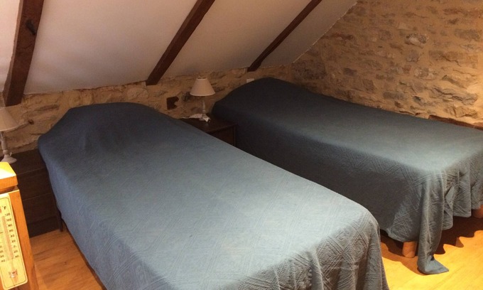 Castelnau-de-Mandailles Maison | Gîte indépendant 4-6 personnes avec piscine partagée