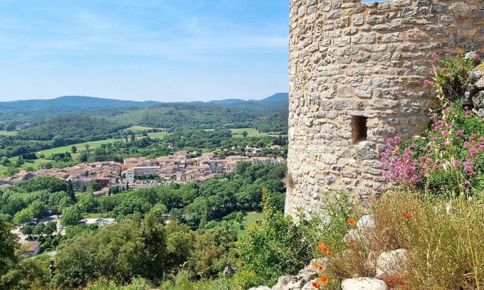 Flassans-sur-Issole Appartement | Studio indépendant au coeur du Var