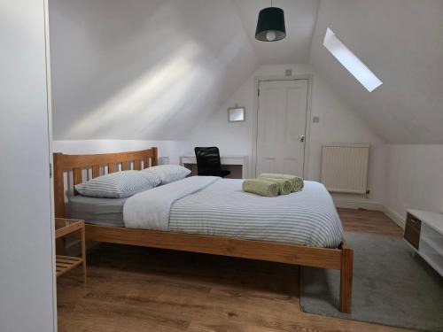 Reading Appartement | Self contained Flat & Large Ensuite Rooms RG2 Near Town Centre & Hospital