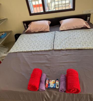 Central Chennai Appartement | Sels Home 2 single bed, attached bathroom, lift, third floor, CAR park, entire terrace