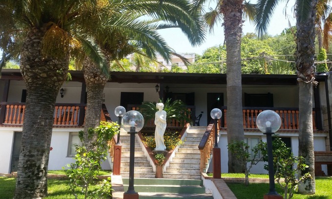 Santa Maria Villa | Semi-detached house Capo Vaticano